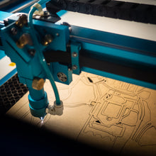 Load image into Gallery viewer, laser cutting astronaut